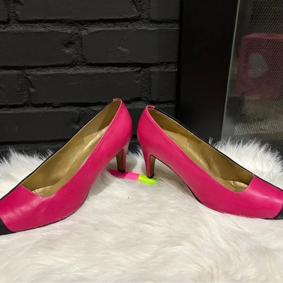 Evan Picone Black and Pink Women's Heels - Picture 2 of 15